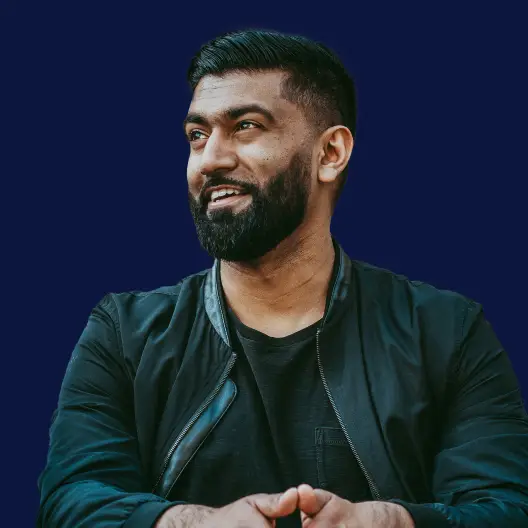 Headshot of Hamza Khan