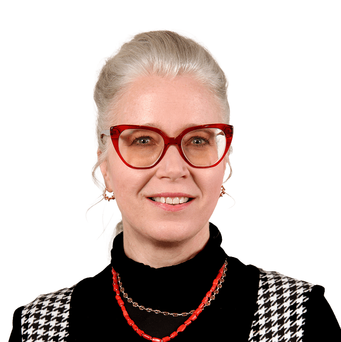 Lynette Silva Heelan Headshot